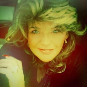 Meet your Posher, Connie